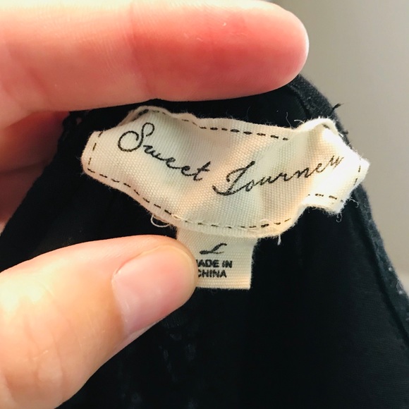 Sweet Journey Lace Romper - Picture 8 of 9